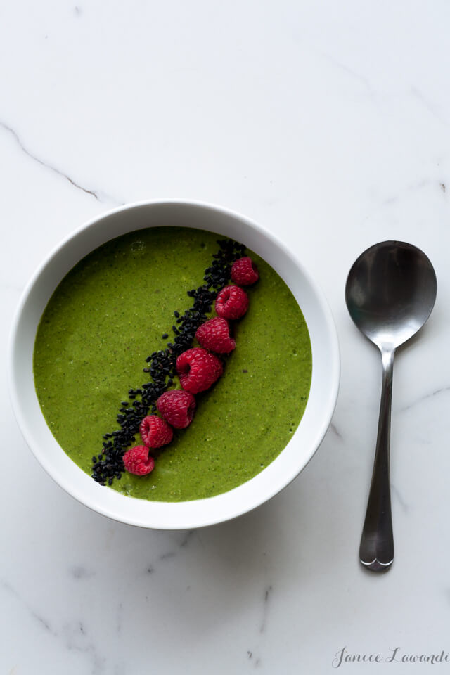 Green Smoothie Bowl With Matcha Green Teakitchen Heals Soul